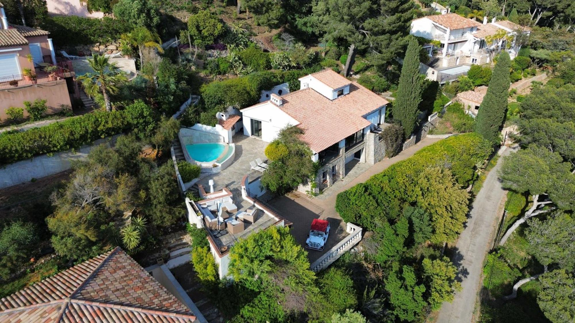 Villa Prestige Carqueiranne Exterior photo